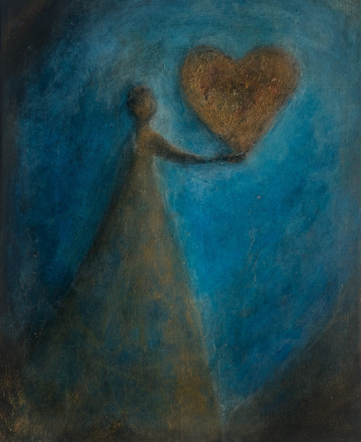 Akrylmaleri, 40×50 cm, med silhuett av kvinnefigur i varme bronse- og jordtoner mot dyp blå og turkis teksturert bakgrunn. Figuren strekker armen frem og holder et stort gyllent hjerte. Jeg gir deg mitt hjerte, original kunst av Art by Emerense
