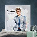 Vipps skrapekort fra Emerense – morsomme og personlige kort til alle anledninger. Skriv gaven, dekk med skrapemerket og la mottakeren skrape frem overraskelsen. Med konvolutt. Finnes også som standard anledningskort uten Vipps.